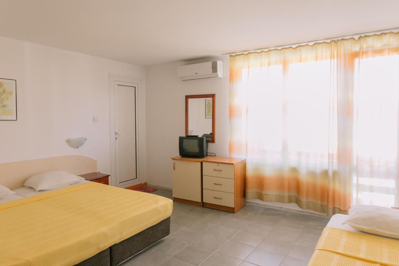 Hronos Hotel เนเซบาร์ ภายนอก รูปภาพ